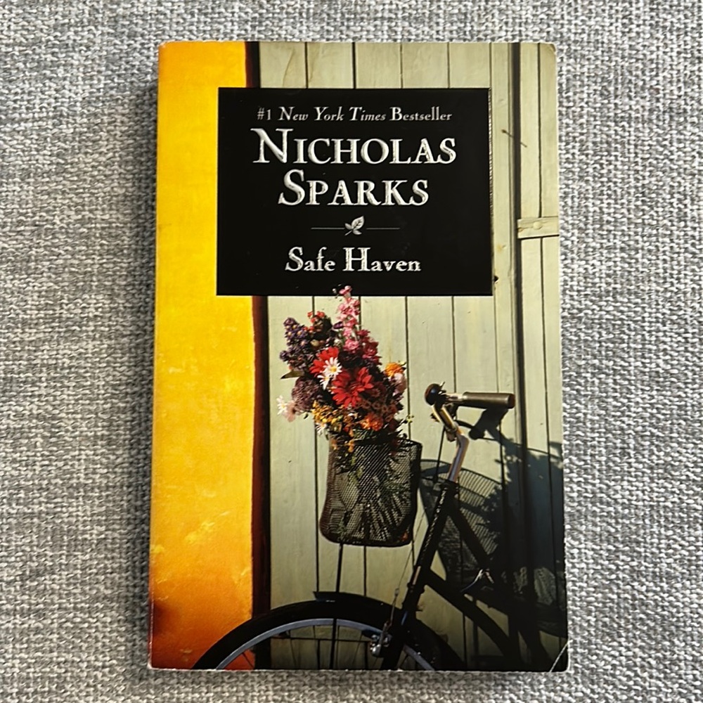 Safe Haven book Nicholas Sparks